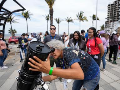 the-latest-|-total-solar-eclipse-races-across-north-america