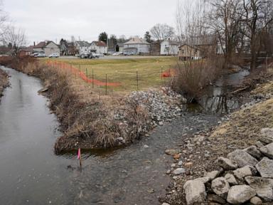 norfolk-southern-agrees-to-$600m-settlement-in-fiery-ohio-derailment.-locals-fear-it’s-not-enough