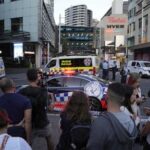 a-man-stabbed-to-death-5-people-in-a-sydney-shopping-center-and-was-fatally-shot-by-police