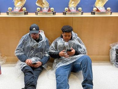 stone-perfect-into-6th-inning,-betts-drives-offense-as-dodgers-beat-padres-5-2-in-testy-game