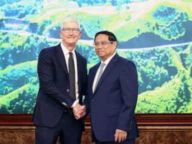 apple-ceo-says-that-he-wants-to-increase-investments-in-vietnam