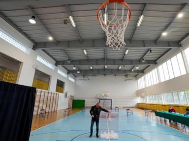 polish-voters-choose-mayors-in-hundreds-of-cities-in-runoff-election