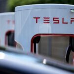 tesla-cuts-the-price-of-its-“full-self-driving”-system-by-a-third-to-$8,000