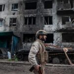 uk-puts-its-defense-industry-on-‘war-footing’-as-it-gives-ukraine-$620-million-in-new-military-aid