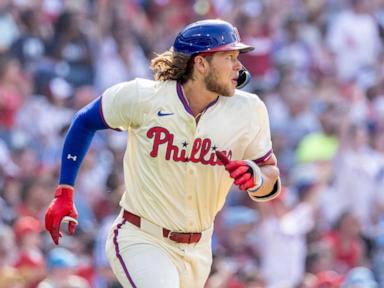 wheeler-gets-9th-win,-harper-among-3-homers-as-phillies-rout-diamondbacks-12-1