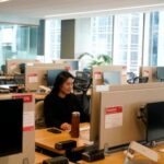 work-friends-can-be-hard-to-find.-how-to-combat-loneliness-in-the-workplace