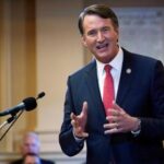 virginia-joins-other-states-with-effort-to-restrict-cellphones-in-schools