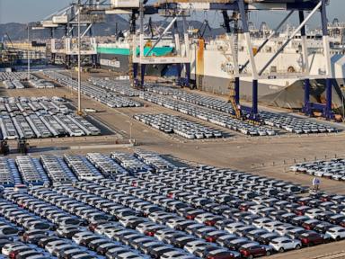 chinese-auto-exports-surge,-partly-offsetting-a-sales-slump-at-home