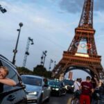 paris-police-are-sealing-off-the-seine-river-ahead-of-the-olympics-opening-ceremony