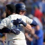 hernandez-and-smith-rally-dodgers-past-red-sox-7-6-in-11-innings