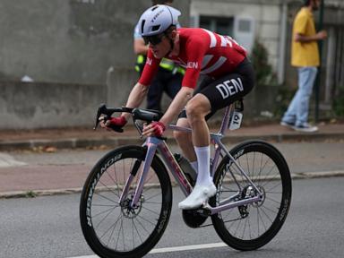 remco-evenepoel-of-belgium-becomes-the-first-to-sweep-the-olympic-road-race-and-time-trial