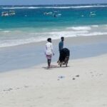hundreds-gather-at-somalia-beach-to-condemn-attack-that-killed-37-and-demand-stronger-security
