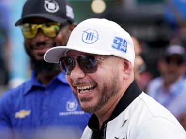 pitbull-stadium-is-the-new-home-of-fiu-football.-the-artist-has-bought-the-naming-rights