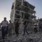 scores-killed-in-israeli-airstrike-on-school-in-gaza-city,-palestinian-officials-say