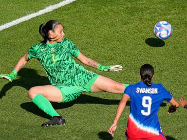 uswnt-follows-olympic-gold-by-reclaiming-top-spot-in-rankings-after-12-month-absence