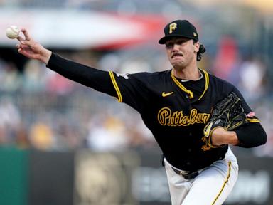 skenes-strikes-out-9-in-6-innings,-de-la-cruz-hits-athree-run-double-and-pirates-beat-reds-7-0