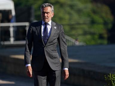 new-dutch-leader-bans-phones-in-cabinet-meetings-to-dial-back-espionage-threat