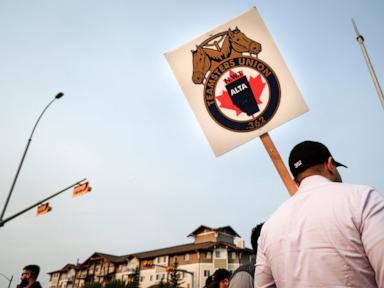 back-to-work-order-issued-for-2-major-canada-railroads.-union-will-comply,-but-lawsuit-planned