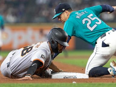 mike-yastrzemski-homers-as-giants-survive-blake-snell’s-wildness,-beat-mariners-4-3