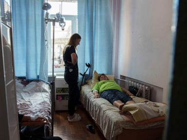 with-men-at-the-front-lines,-women-watch-over-ukraine’s-night-sky-for-russian-drones