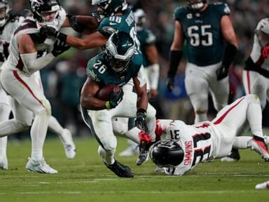 barkley’s-pivotal-drop-late-in-4th-quarter-burns-eagles-in-22-21-loss-to-atlanta-falcons