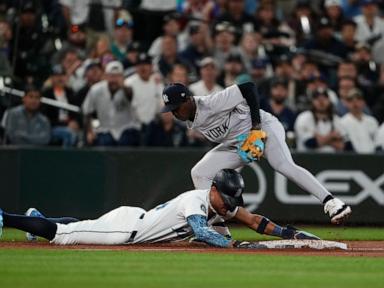 a-flying-bat-and-a-baserunning-mistake-cost-mariners-chance-to-make-up-ground-in-playoff-race