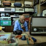in-iran,-the-old-time-us-radio-detective-‘johnny-dollar’-returns-to-the-airwaves