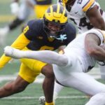no.-12-michigan-holds-off-minnesota-in-4th-quarter-to-win-27-24-and-retain-little-brown-jug