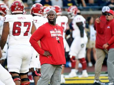 no.-9-michigan-begins-defense-of-national-title-with-30-10-win-over-fresno-state