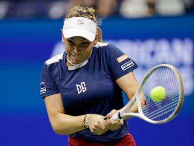 in-latest-ending-women’s-match-in-us-open-history,-zheng-beats-vekic-again-in-olympic-rematch