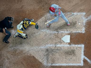 siani’s-2-run-single-leads-cardinals-to-7-4-win-over-brewers-in-12-innings