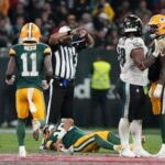 packers-qb-jordan-love-injured-in-closing-seconds-of-loss-to-eagles-in-brazil
