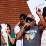 ‘i’m-living-a-lie’:-on-the-streets-of-a-colorado-city,-pregnant-migrants-struggle-to-survive