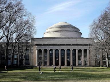studies-on-pigeon-guided-missiles,-swimming-abilities-of-dead-fish-among-ig-nobels-winners