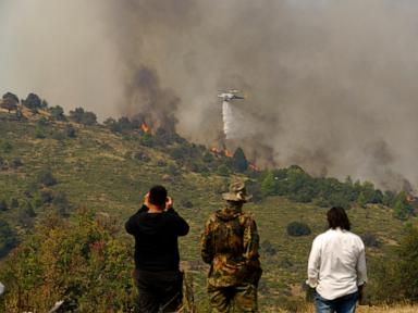 hundreds-of-firefighters-battle-a-forest-fire-raging-in-greece-for-the-third-day