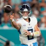 titans-quarterback-will-levis-injures-shoulder-in-the-1st-quarter-against-the-dolphins