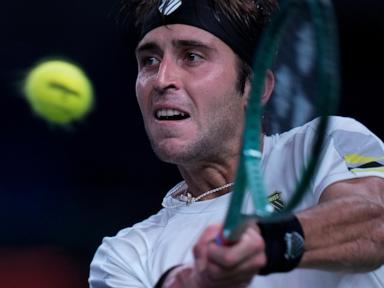 coco-gauff-wins-china-open-final-in-straight-sets,-sinner-and-alcaraz-advance-in-shanghai