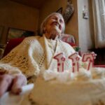 don’t-expect-human-life-expectancy-to-grow-much-more,-researcher-says