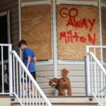 ahead-of-hurricane-strike,-floridians-should-have-a-plan,-a-supply-kit-and-heed-evacuation-advice