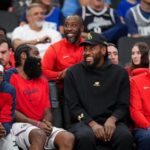 leonard-won’t-play-for-los-angeles-clippers-to-start-the-season-while-rehabbing-knee,-report-says
