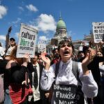 public-university-protests-escalate-in-challenge-to-argentina’s-president-milei