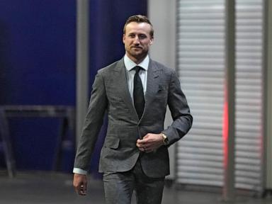 nashville-forward-steven-stamkos-returns-to-tampa-bay-with-his-new-team