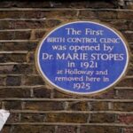 britain-has-banned-protests-outside-abortion-clinics,-but-silent-prayer-is-a-gray-area