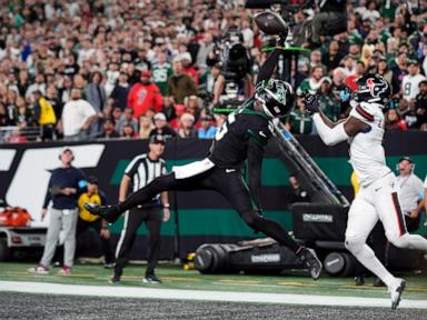 jets’-garrett-wilson-makes-a-jaw-dropping,-1-handed-td-catch-vs.-texans