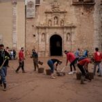 spain-flood-survivors-hurl-mud-at-the-royals-and-top-government-officials