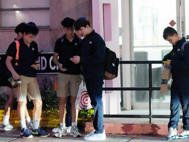 in-this-florida-school-district,-some-parents-are-pushing-back-against-a-cellphone-ban