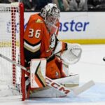 ducks-end-four-game-skid-with-4-2-victory-over-blue-jackets-in-john-gibson’s-return