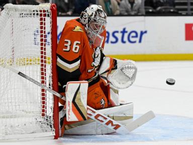 ducks-end-four-game-skid-with-4-2-victory-over-blue-jackets-in-john-gibson’s-return