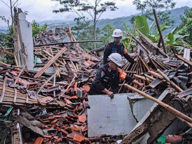 landslides,-flash-floods-hit-indonesia’s-java-island,-10-dead-and-2-missing
