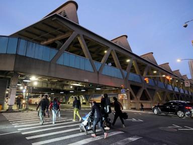 days-after-gunman-killed-unitedhealthcare’s-ceo,-police-push-to-id-him-and-fbi-offers-reward